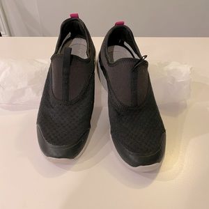 Vionic Black Slip-On Women's Shoes